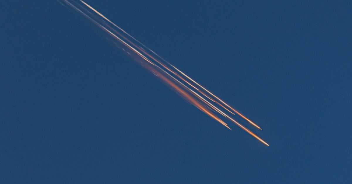 Flying Fire Object Viewers capture mysterious 'fireball' lighting up Florida sky | FOX 35 ...