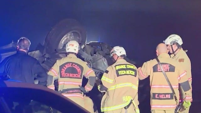 3 teens killed, 3 others injured after early-morning crash in Apopka, troopers say