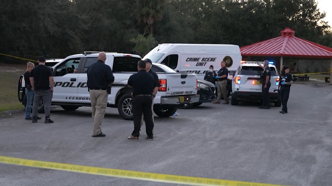 Man, 18, died after found in Leesburg Park with gunshot injury