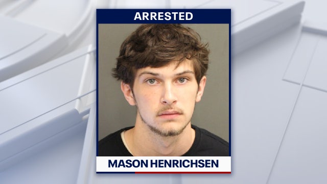 Florida valet at Disney World hotel allegedly found guest's checkbook, tried to cash in: affidavit