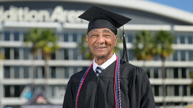 82-year-old veteran becomes oldest graduate at Valencia College this year