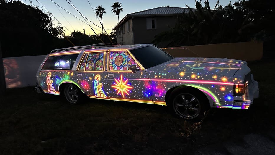 Florida couple told to shut down nativity light display at