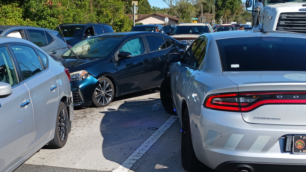 Florida man arrested after high-speed chase, 6 vehicle crash in Lakeland