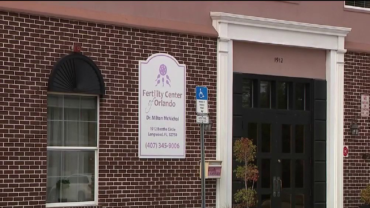 Florida fertility clinic sued: Lawsuit claims surrogate's history of mental illness prevents informed consent