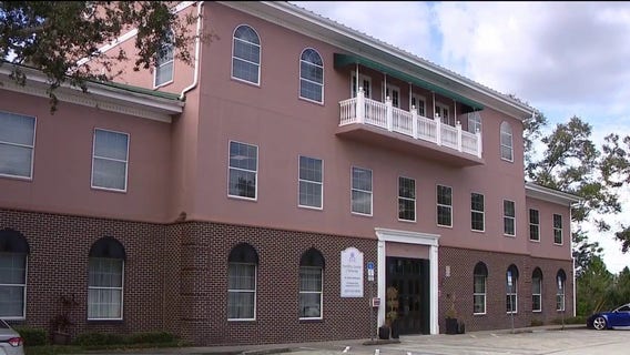 Florida couple sues IVF clinic after wrong embryo implanted, lawsuit says