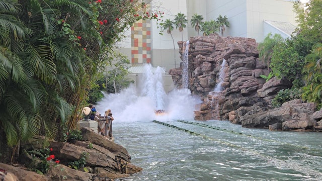 Universal's Jurassic Park River Adventure closing for nearly year-long refurbishment