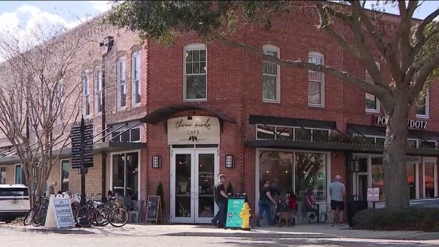 Winter Garden residents protest loss of downtown businesses