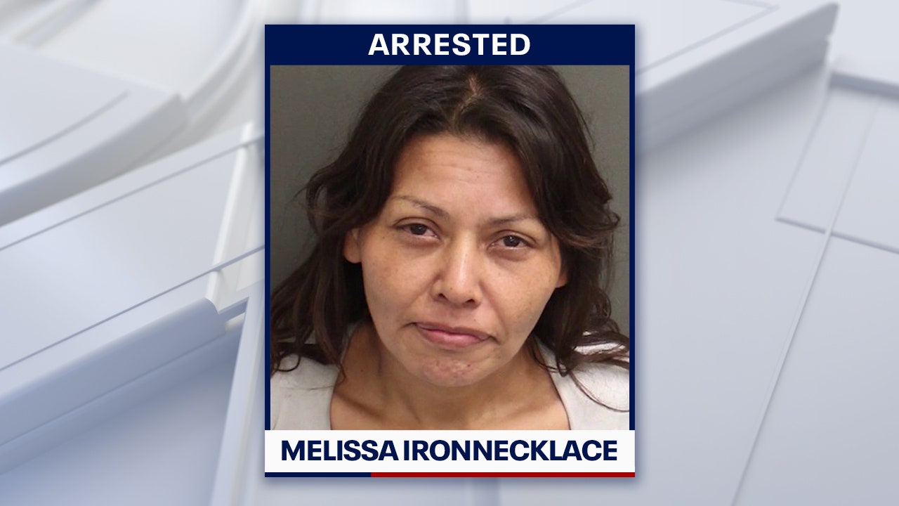 Woman accused of pointing rifle at mother, toddler in Apopka