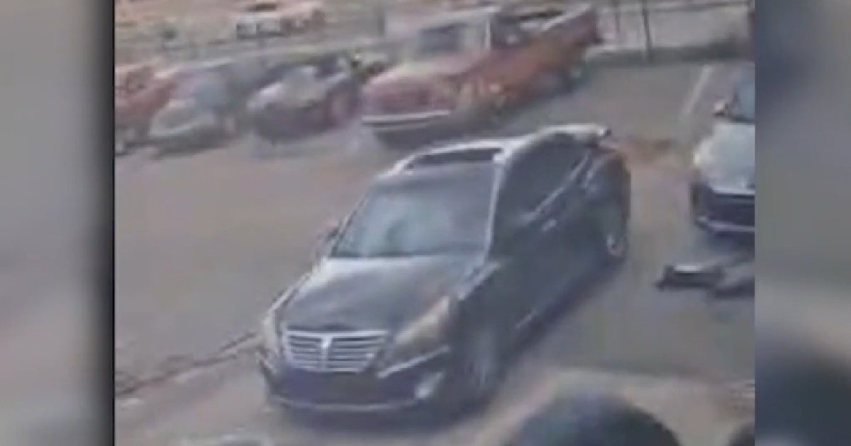 Man arrested after worker killed trying to stop theft at Florida tire shop, police say