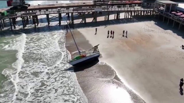 Grounded sailboat to be removed from Flagler Beach shoreline