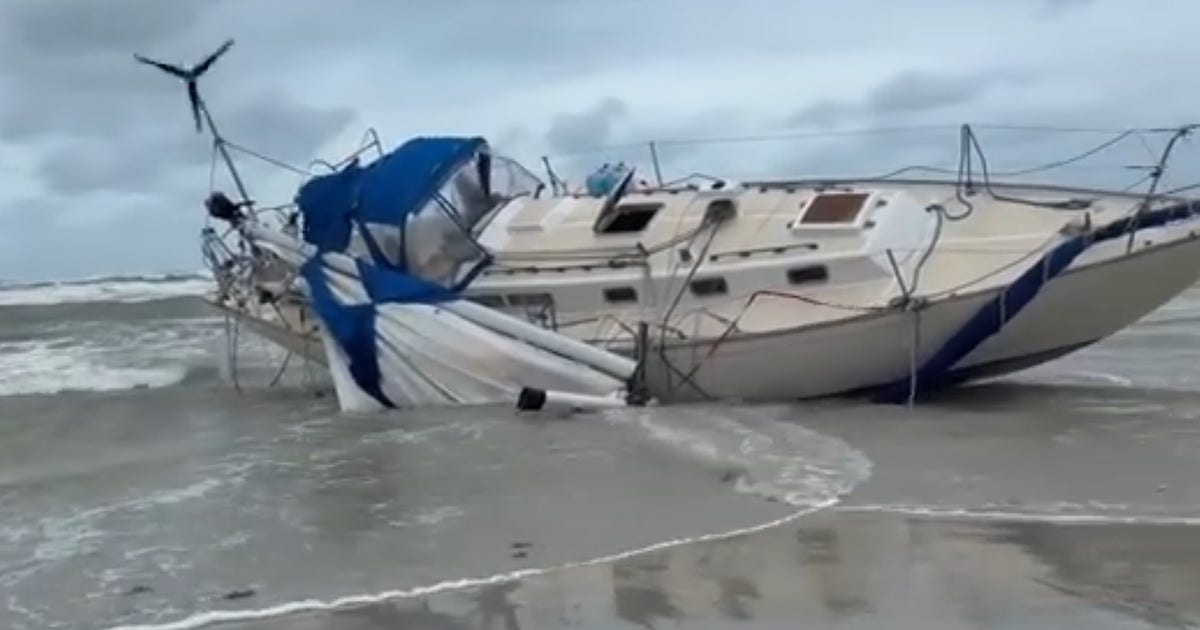 Rough weather strands sailboats in New Smyrna Beach
