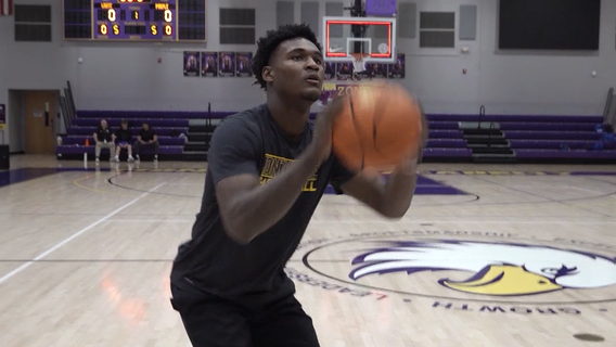 Florida teen basketball star follows legacy of greatness set by NBA alums