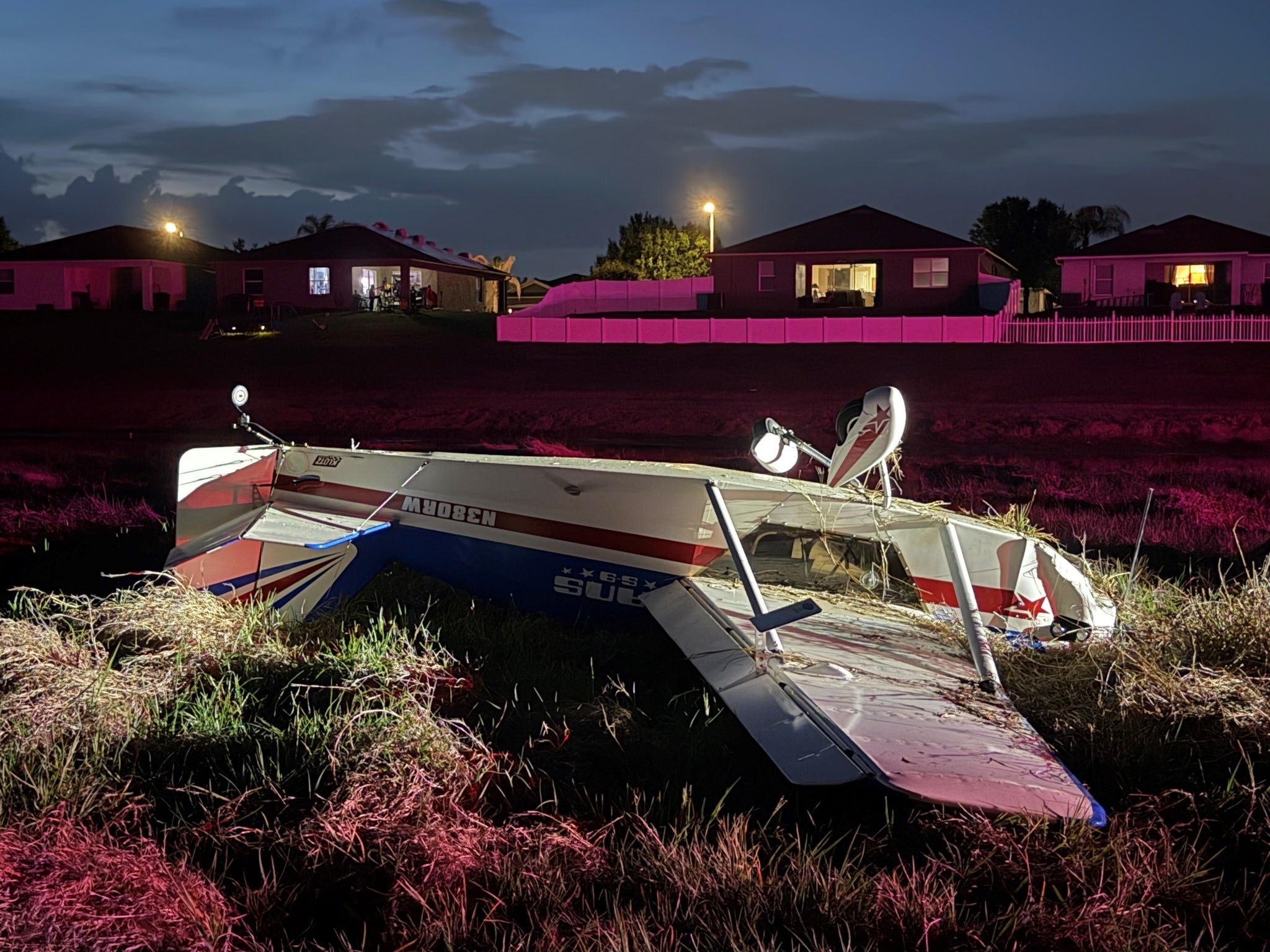 Small plane flips during emergency landing in Polk County near Mulberry, pilot uninjured