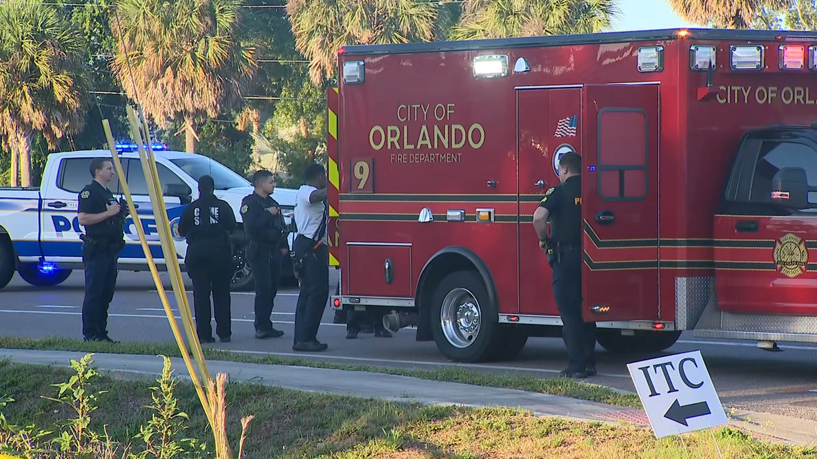 Deadly crash shut downs John Parkway for hours, police say