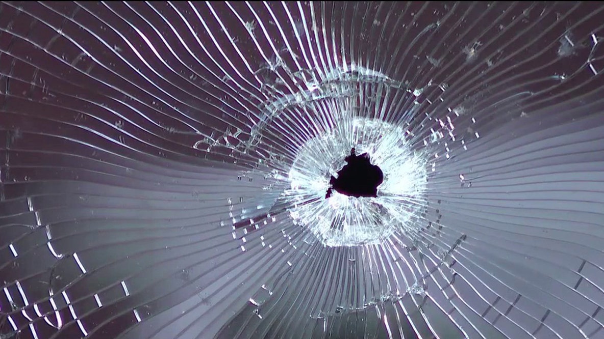 Daytona Beach Police search for shooting suspect after 1 hurt in critical condition