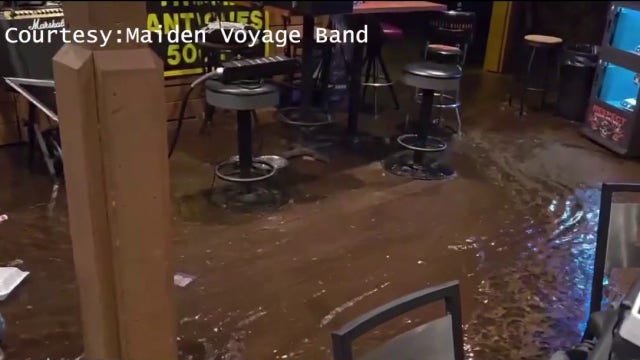 Heavy rain floods popular Tavares waterfront bar, Lake Harris Hideaway