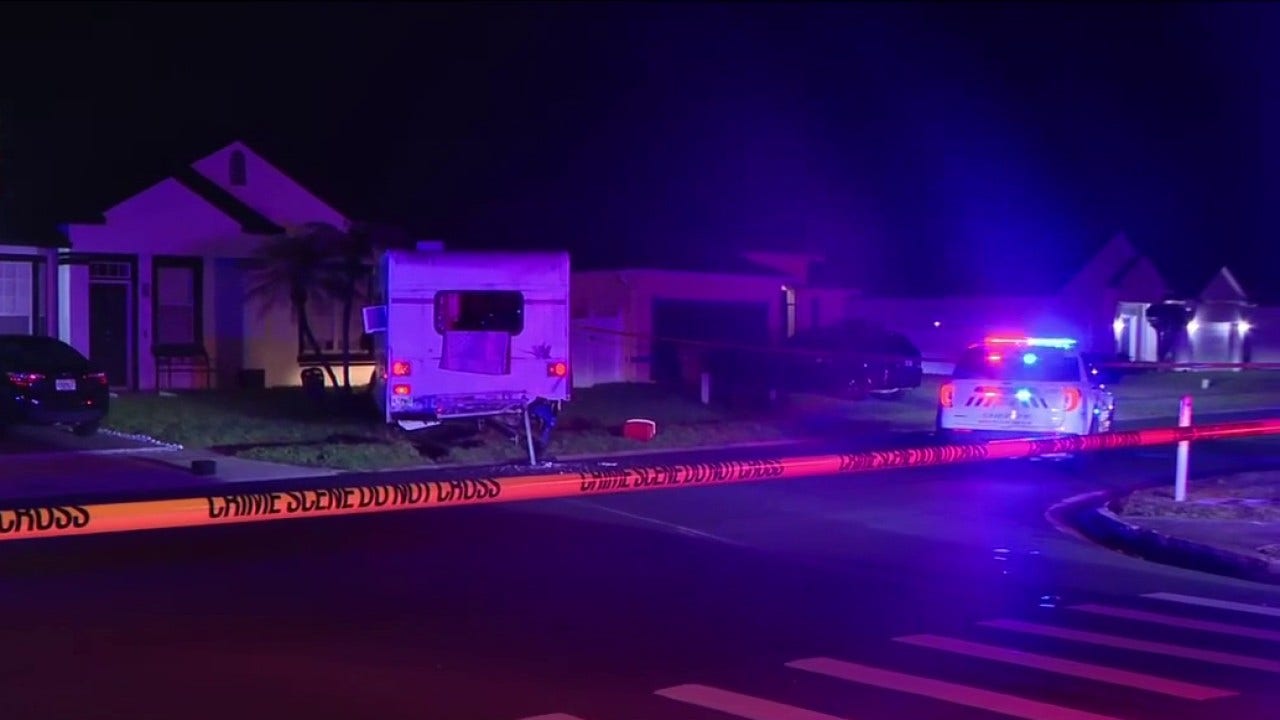 Man arrested after camper chase ends in Osceola County neighborhood, authorities say
