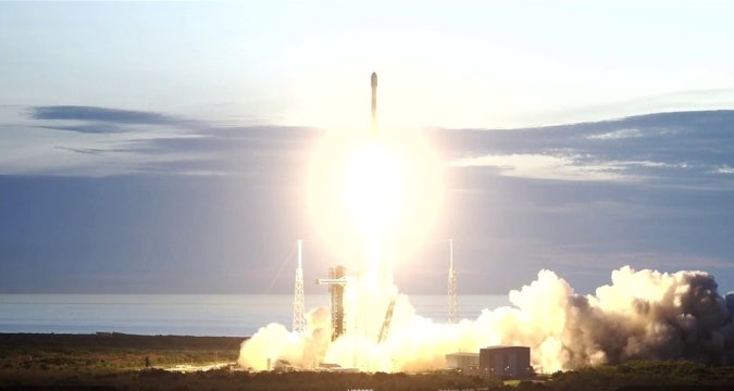 SpaceX: Falcon 9 rocket launches Starlink satellites from Florida