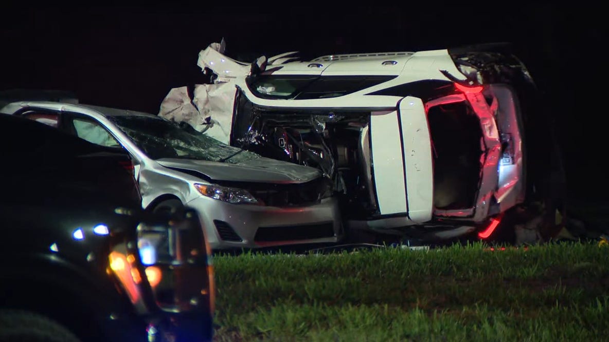 1 dead, several injured in multi-vehicle crash in Ocoee, police say
