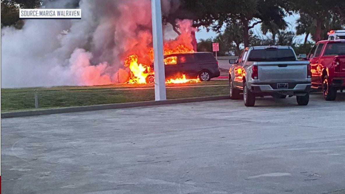 Florida mom safely escapes van fire with 4 children after mechanical failure