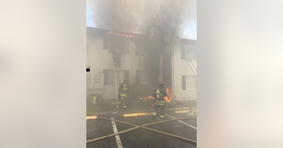 At least 10 people lose their homes after apartment fire: Orlando Fire ...
