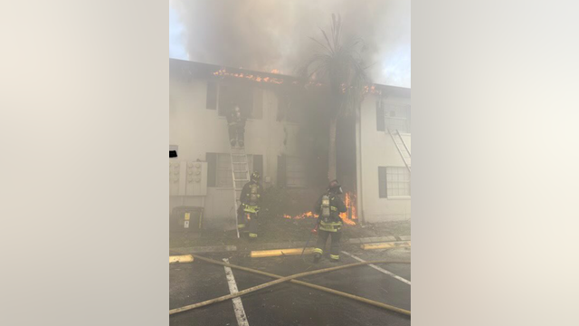 At least 10 people lose their homes after apartment fire: Orlando Fire Department