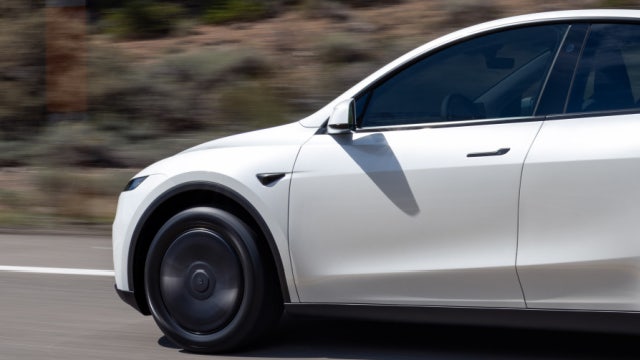 Tesla expands driverless Robotaxi service to Orlando