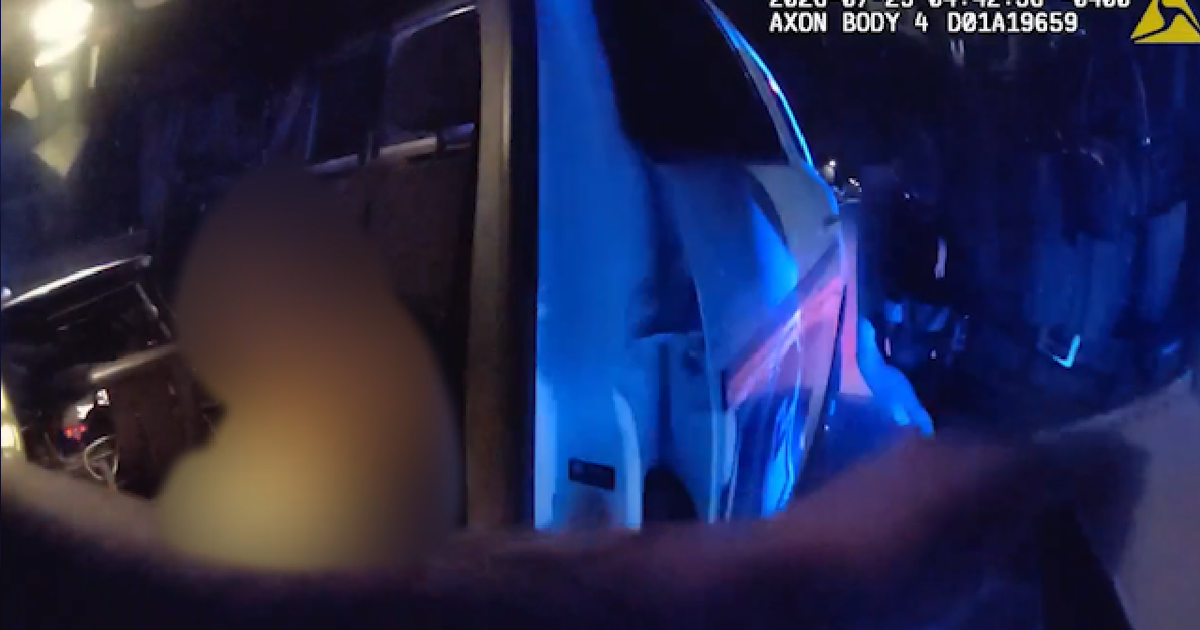 Florida officer finds missing naked toddler wandering in road alone: Deputies Florida officer finds missing naked toddler wandering in road alone: Deputies