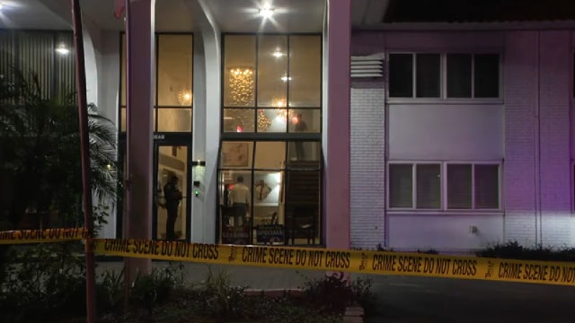 Deputies respond to Orange County apartment complex