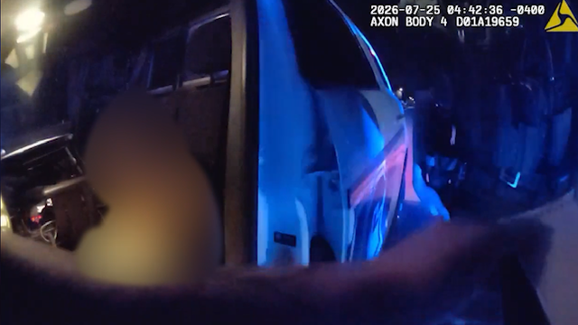 Florida officer finds missing naked toddler wandering in road alone: Deputies