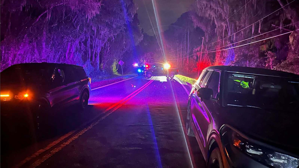 Shooting involving sheriff's deputy closes stretch of Highway 40 in Dunnellon, officials say