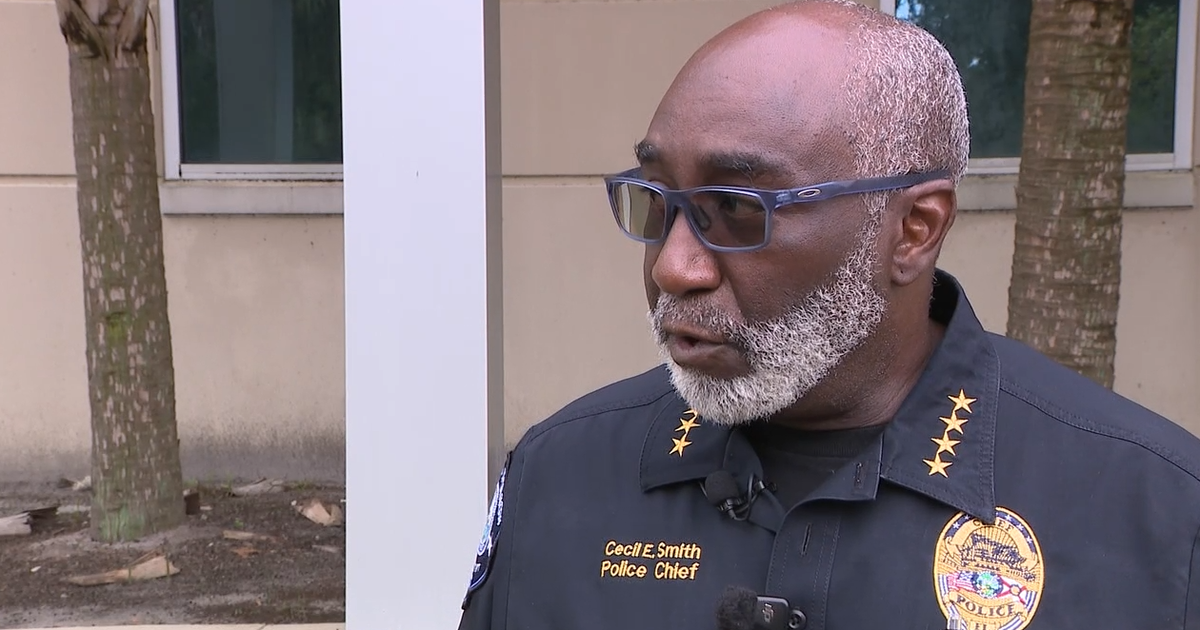 Coverage image for: Clues, public help needed in hunt for suspect in Sanford shooting