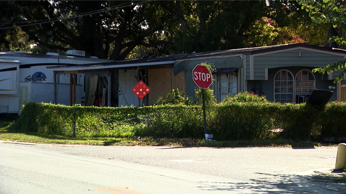 Man charged with DUI after crashing truck into Ocoee house, police say