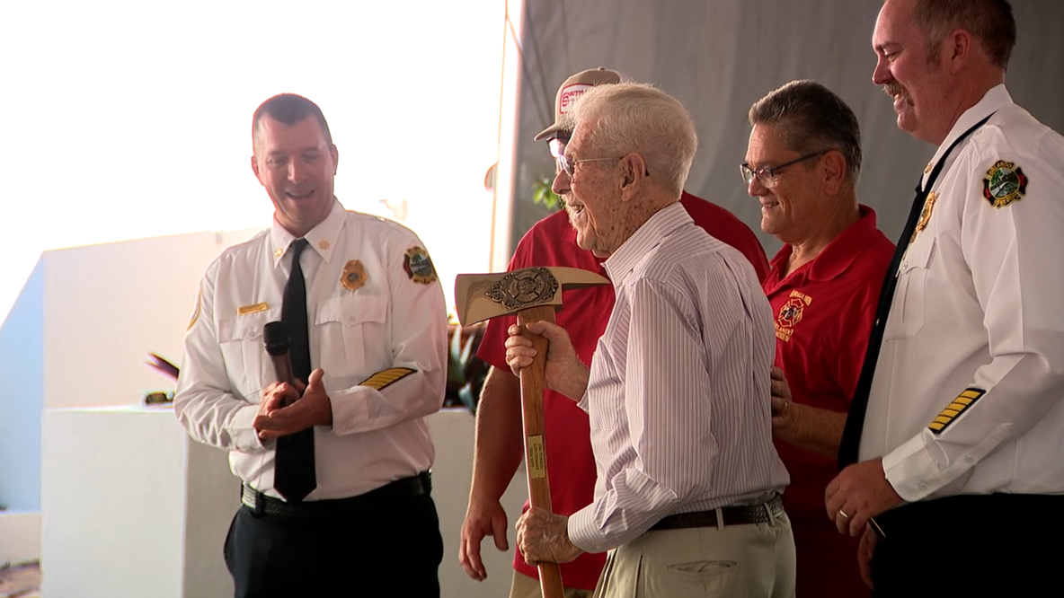 Retired Orlando firefighter celebrated after decades of service
