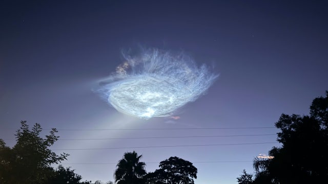 Photos: 'Space jellyfish' effect stuns Florida sky after SpaceX CRS-35 launch to Space Station