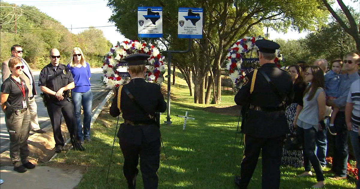 Families honor Arlington officers killed by drunk driver | FOX 4 Dallas ...