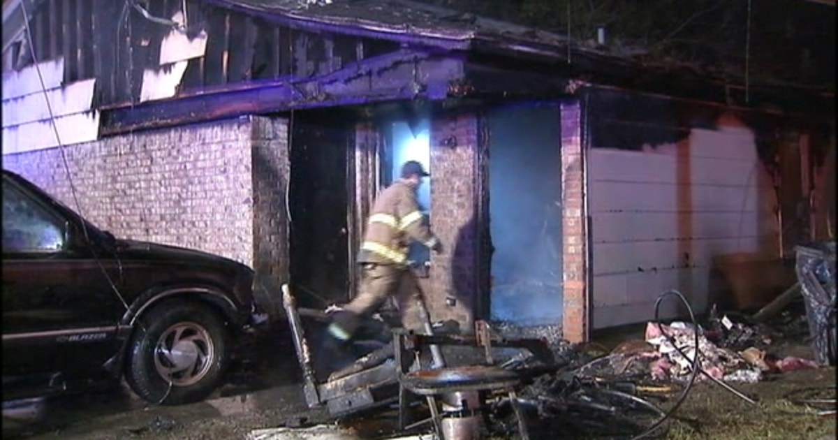 Fort Worth firefighter rescues man trapped in house fire | FOX 4 Dallas ...