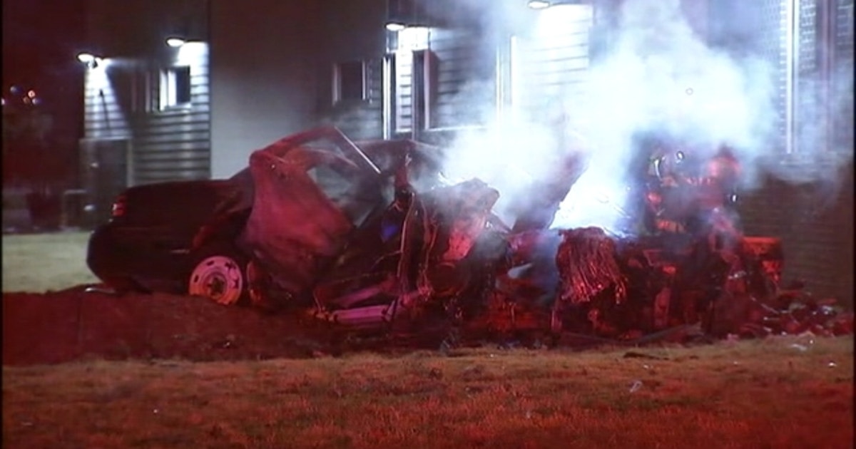 Driver dies after crashing into Dallas school | FOX 4 Dallas-Fort Worth