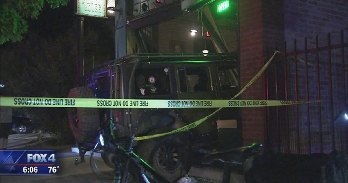 Alleged drunken driver crashes into Downtown Dallas bar | FOX 4 Dallas ...