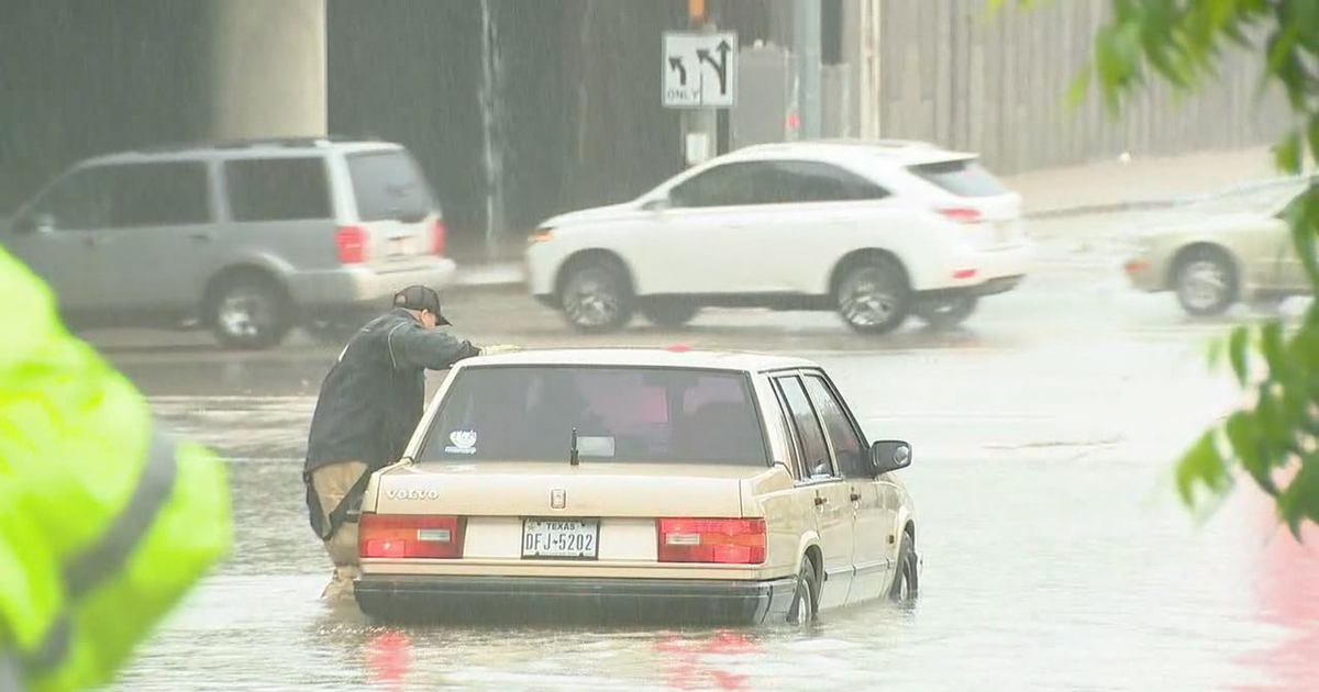 Heavy rain causes some flooding in North Texas | FOX 4 Dallas-Fort Worth