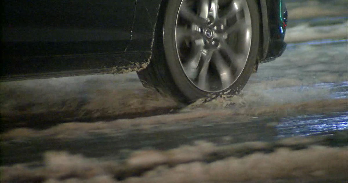 Broken water main leads to slushy Fort Worth intersection | FOX 4 ...