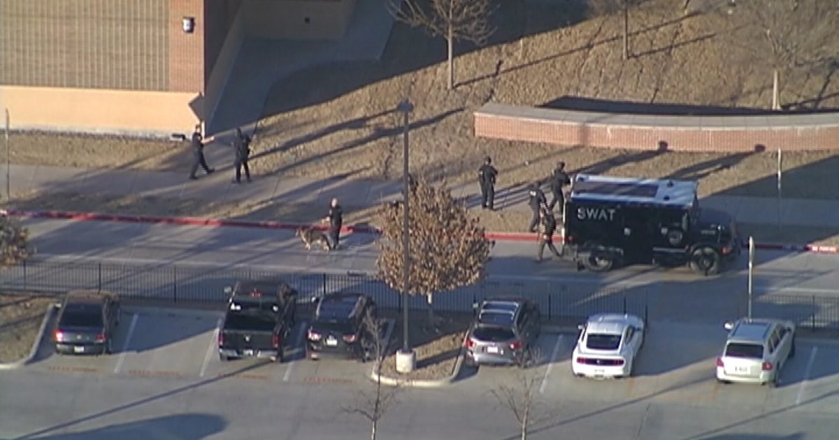 Lockdown lifted at Byron Nelson HS after bomb threat | FOX 4 Dallas ...