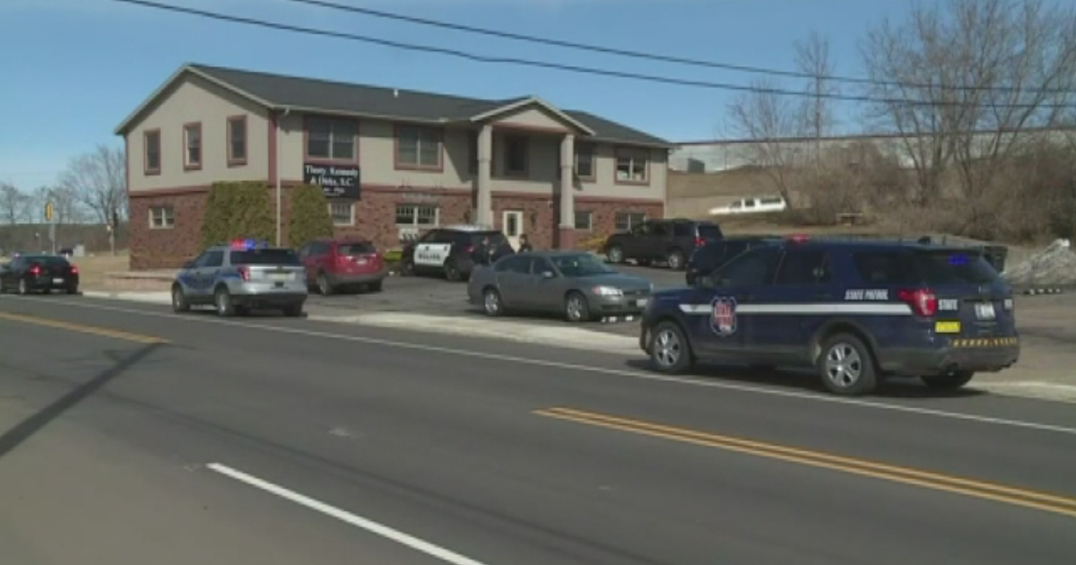 Police officer, 3 others killed in Wisconsin town | FOX 4 Dallas-Fort Worth