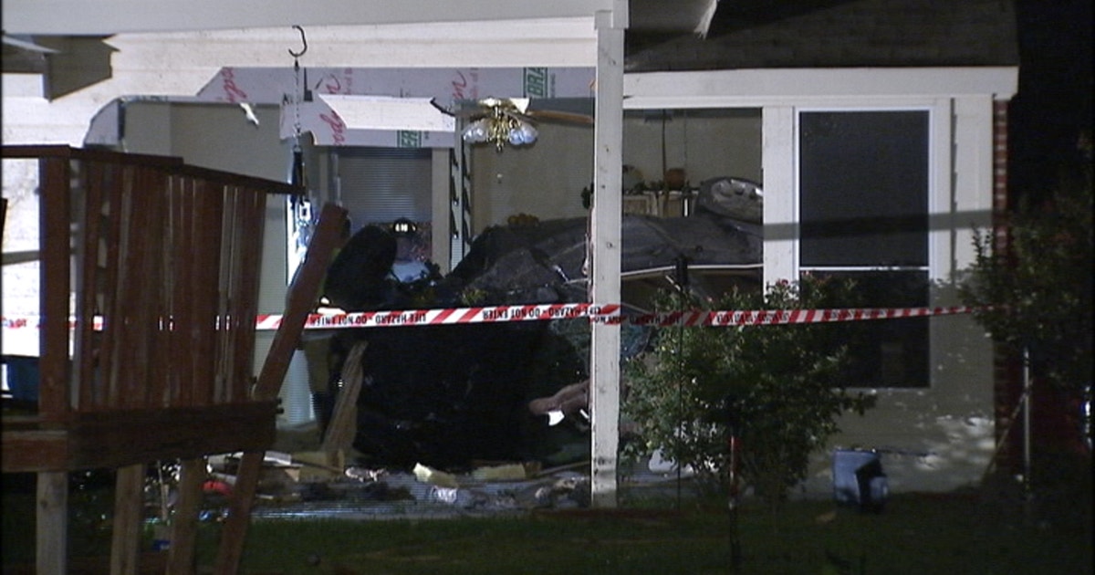 Car plows into Arlington family's home | FOX 4 Dallas-Fort Worth
