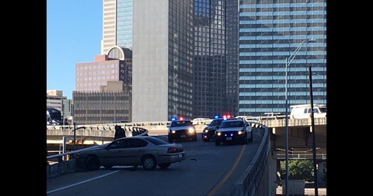 Robbery and Chase Suspects Crash in Dallas | FOX 4 Dallas-Fort Worth