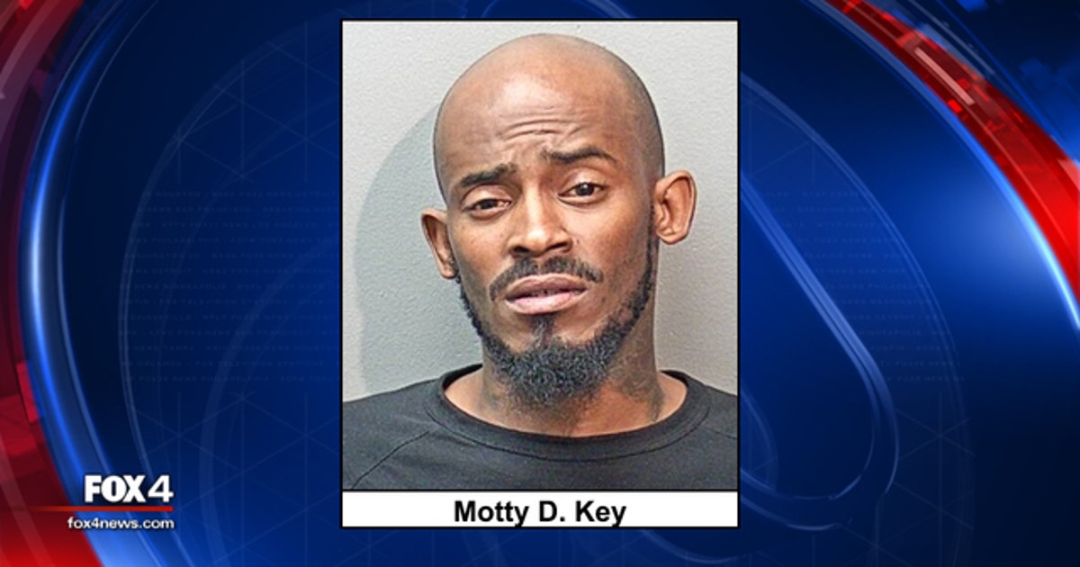 Man charged with DWI after crashing into Fort Worth PD vehicle on I-30 ...