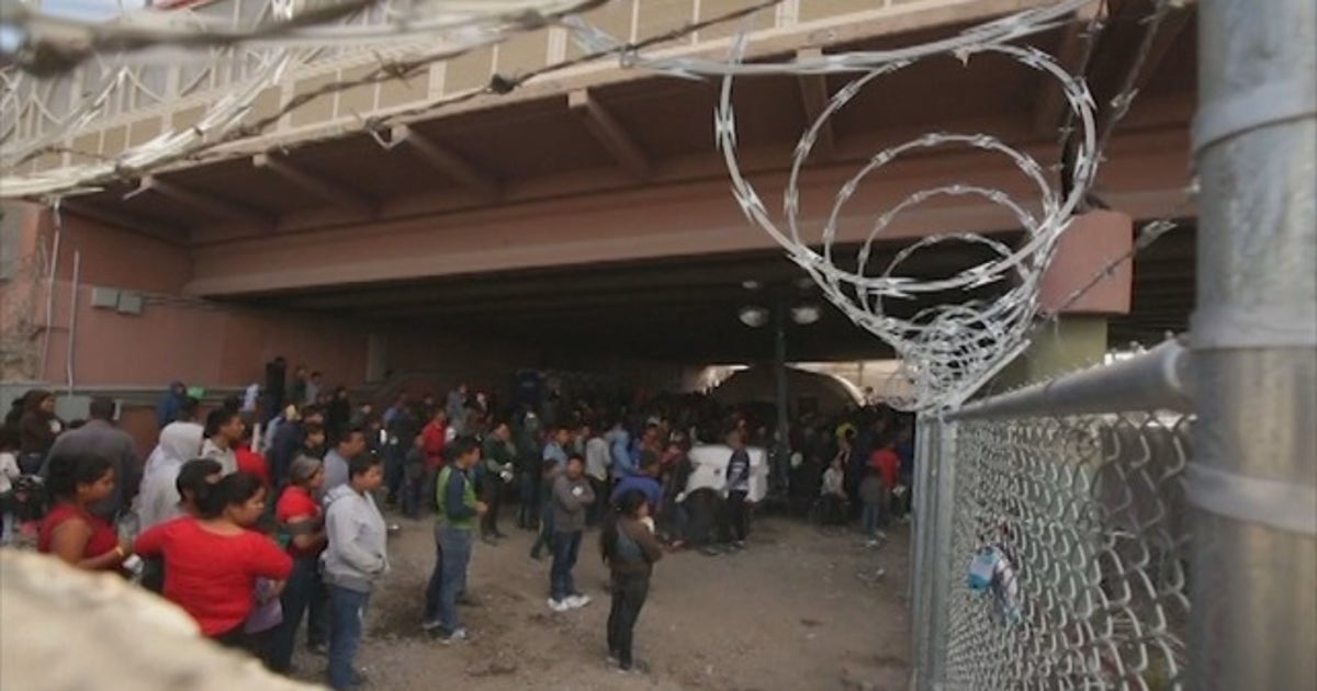 US immigration to close holding area under El Paso bridge | FOX 4 ...