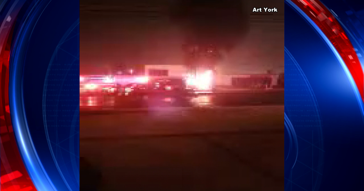 1 man rescued, 2 killed in fiery Dallas crash | FOX 4 Dallas-Fort Worth