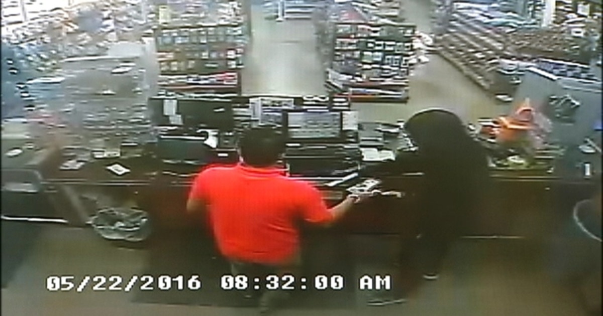 Man wanted in Fort Worth gas station robbery | FOX 4 Dallas-Fort Worth
