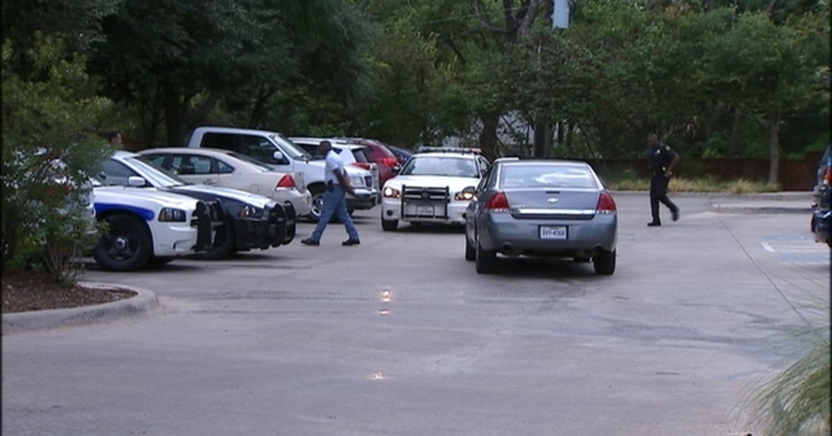 Infant dies after being hit by SUV in Dallas | FOX 4 Dallas-Fort Worth